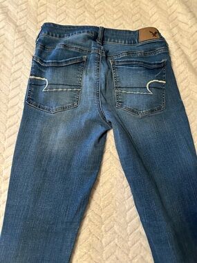 American Eagle Outfitters Woman’s Medium Blue Skinny Jeans size 6